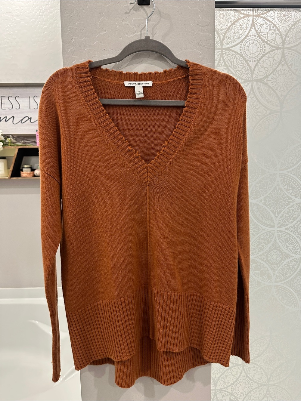 Autumn Cashmere Women's Rust-Orange V-Neck Sweater